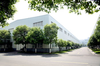 厂房东北面